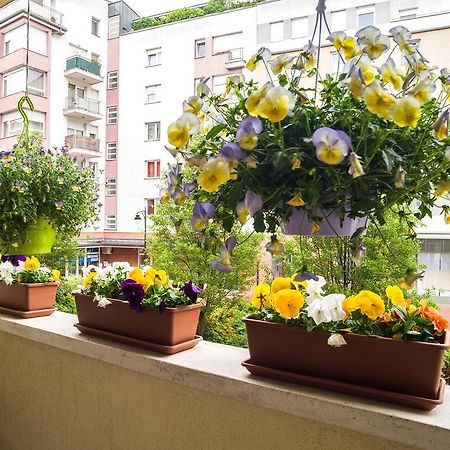 Lovely Corvin Apartment Budapest Exterior foto