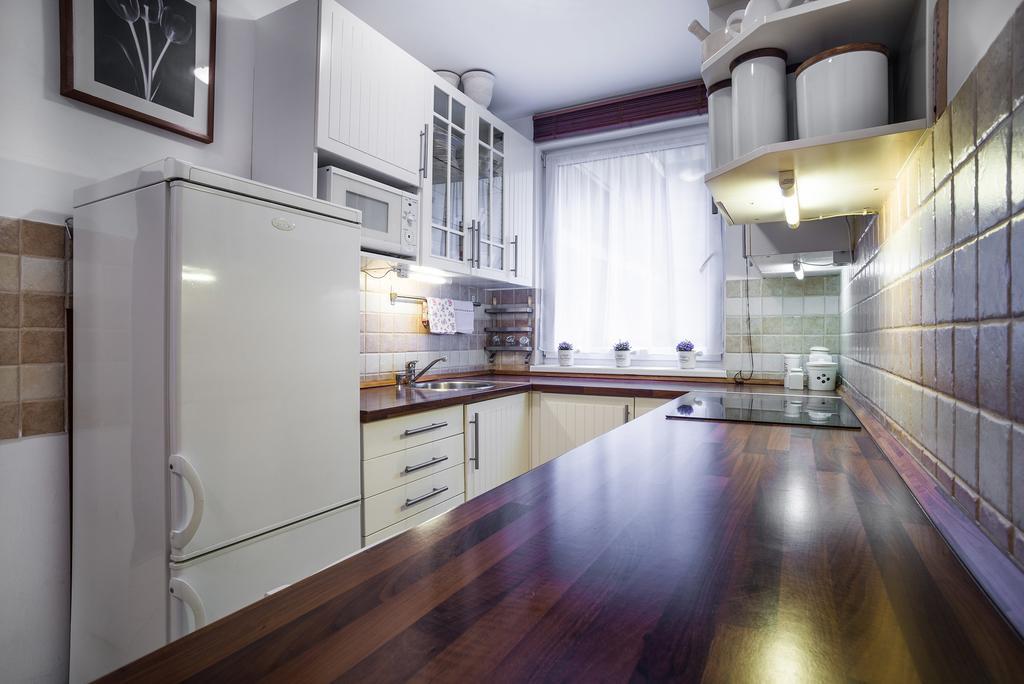 Lovely Corvin Apartment Budapest Exterior foto